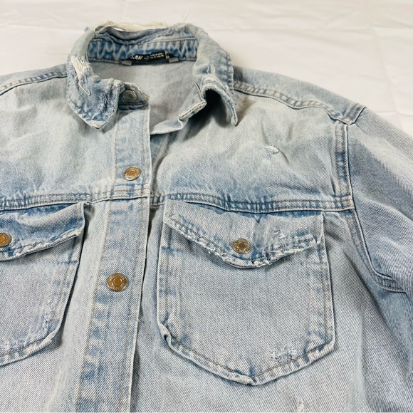 Zara - Oversized Light Wash Long Sleeve Distressed Denim Jean Jacket size:M - Picture 5 of 16